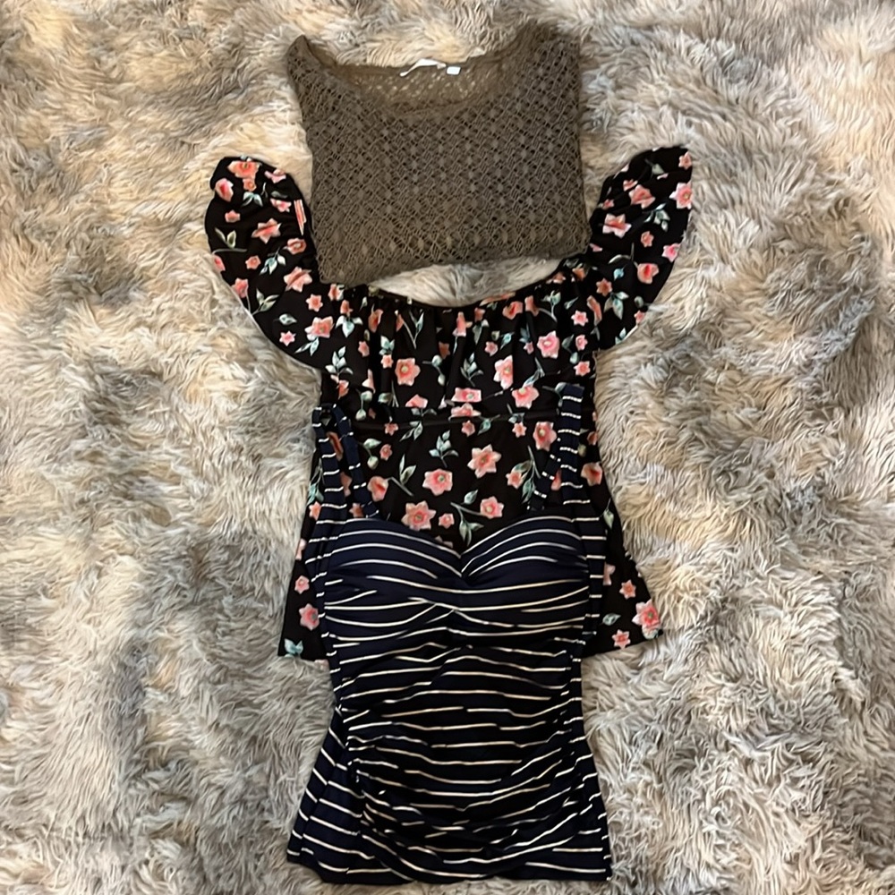 5 Piece Swimsuit and Cover-Up Bundle! - Picture 13 of 15